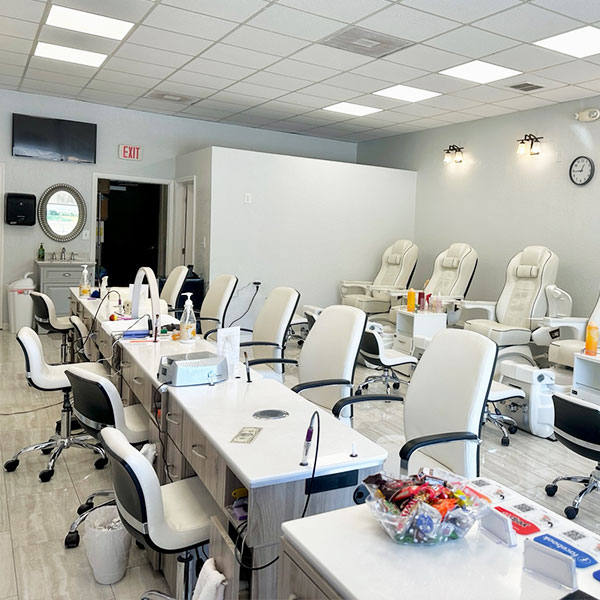 Pink Boutique Nail Spa in Oviedo, FL (5)