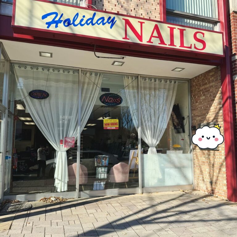 Holiday Nails Salon in N York St, IL (3)