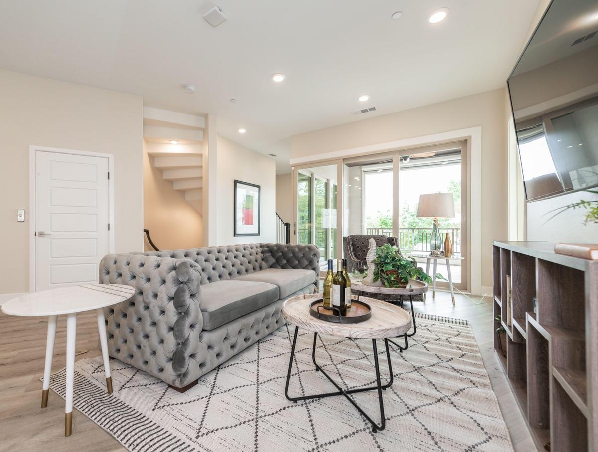 Paul Young Pacific Sterling Realty in Irvine, CA (6)