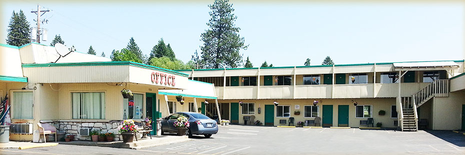 Golden Spur Motor Inn in Newport, WA (2)