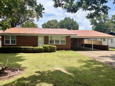 Young Real Estate LLC in Dexter, MO (3)
