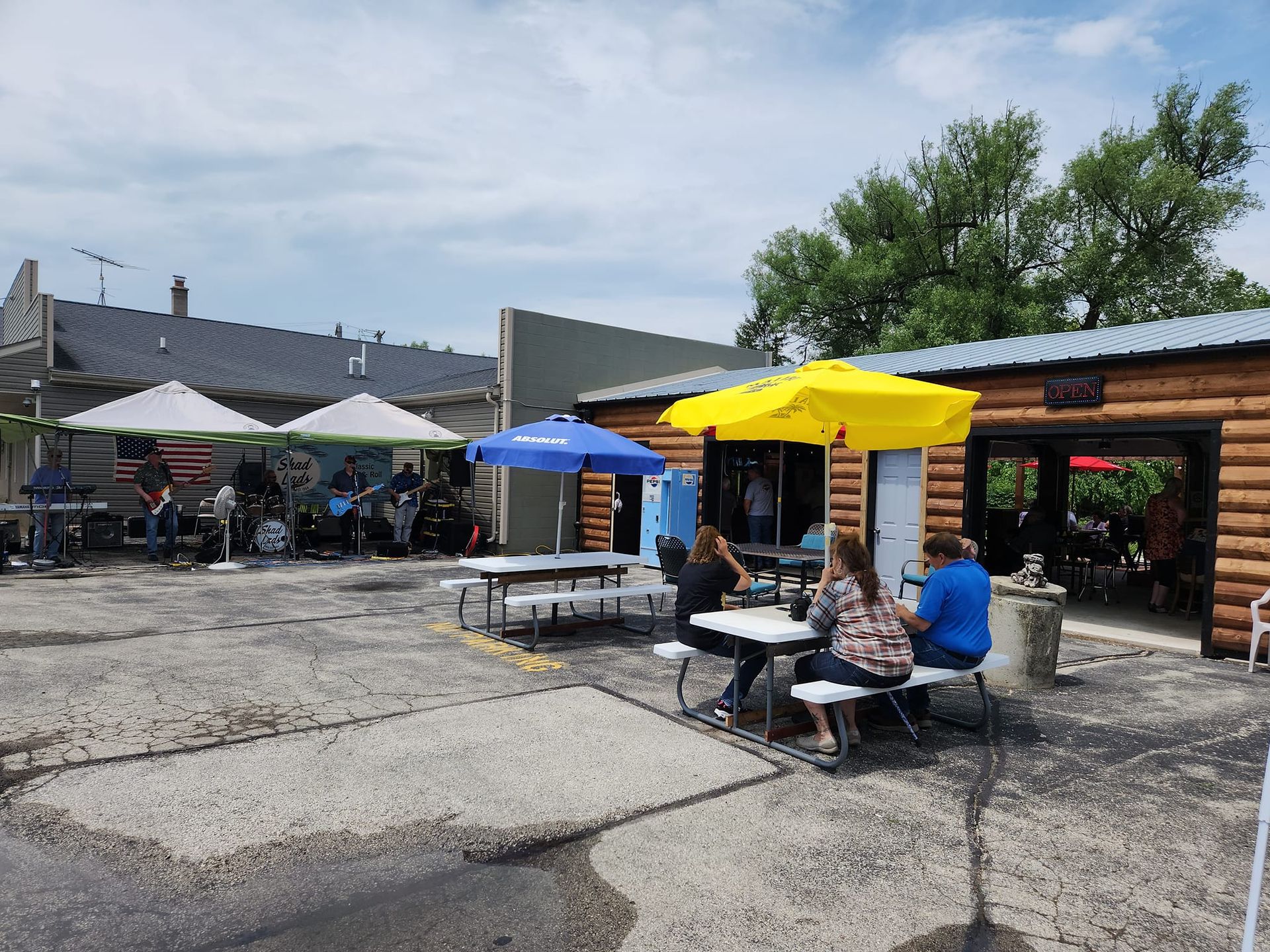 Beavers Tail Food and Spirits in Campbellsport, WI (3)