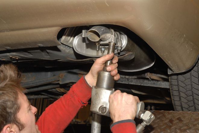 Scott's Automotive Repair in Pewaukee, WI (5)
