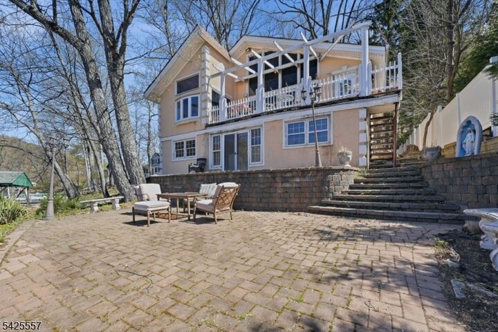 Suburb Realty Agency in Scotch Plains, NJ (6)