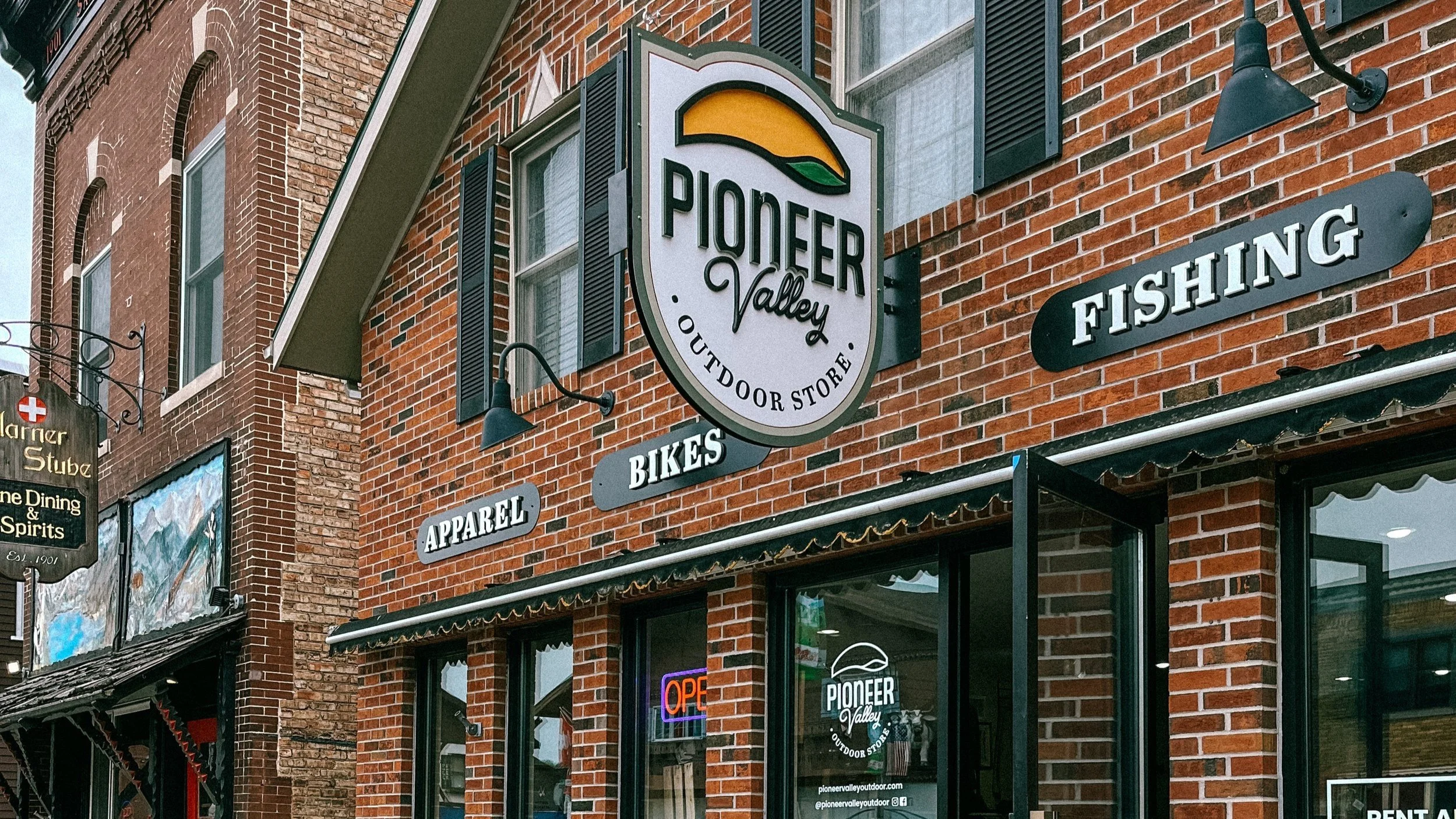 Pioneer Valley Country Store in New Glarus, WI (2)
