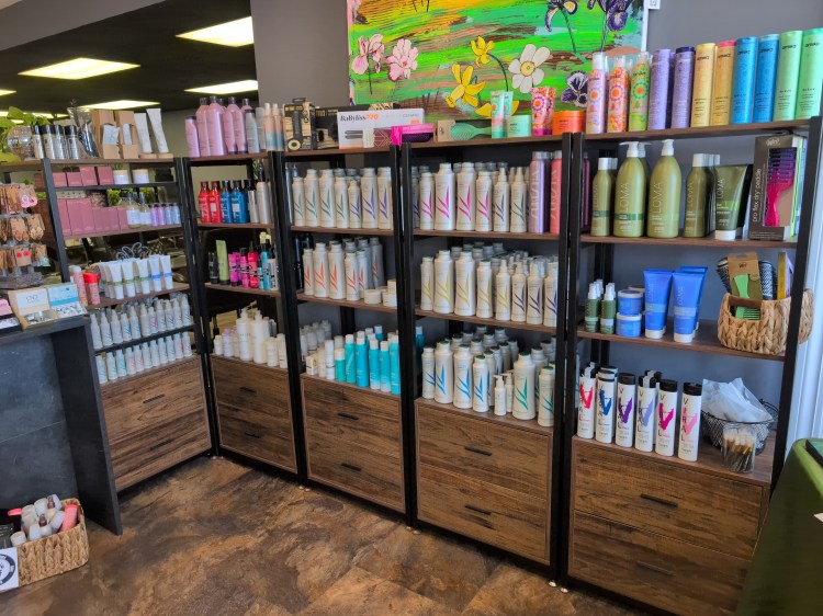 Salon Anthurium in Columbiana, OH