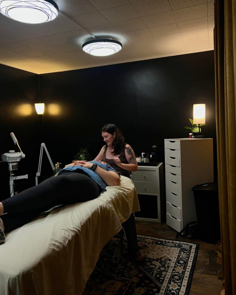 Salon Anthurium in Columbiana, OH (2)