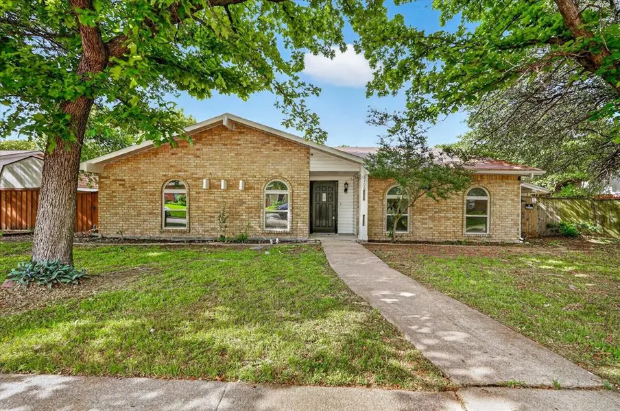 Vibrant Real Estate in Plano, TX (2)