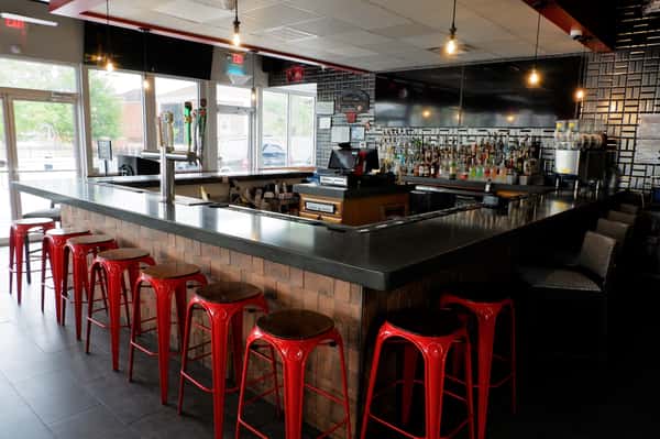 Restaurant 10 Bar & Grill in Atlanta, GA (6)