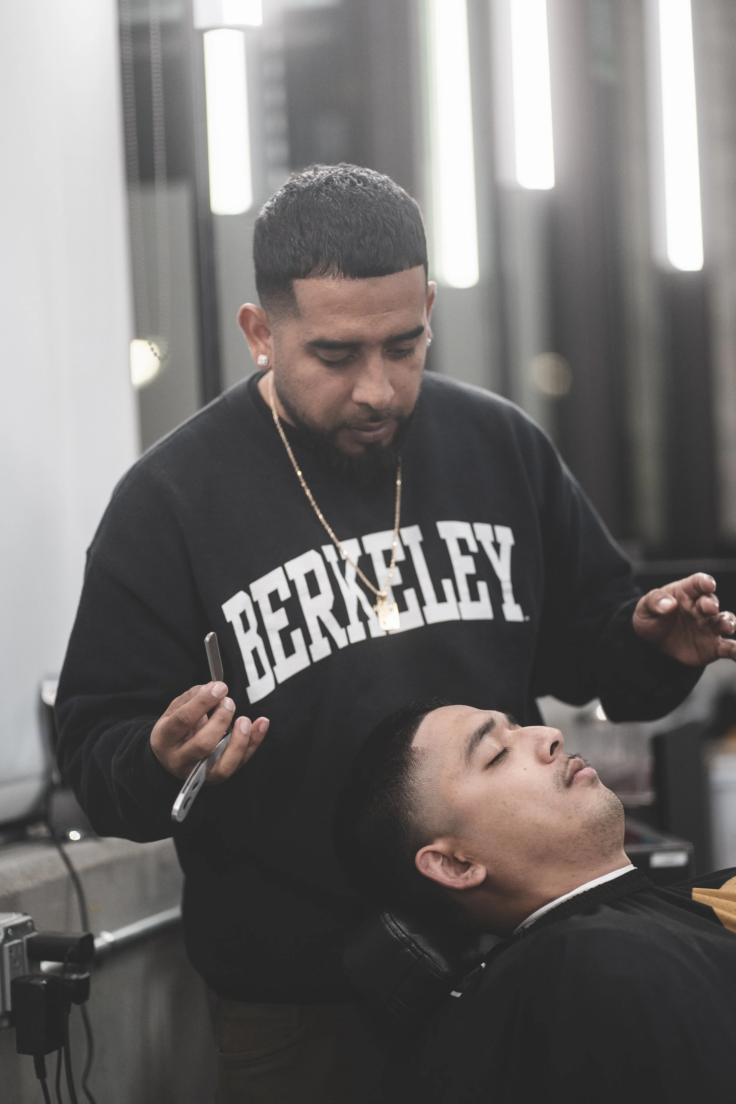 G. Circle Barber Lounge in Oakland, CA (3)