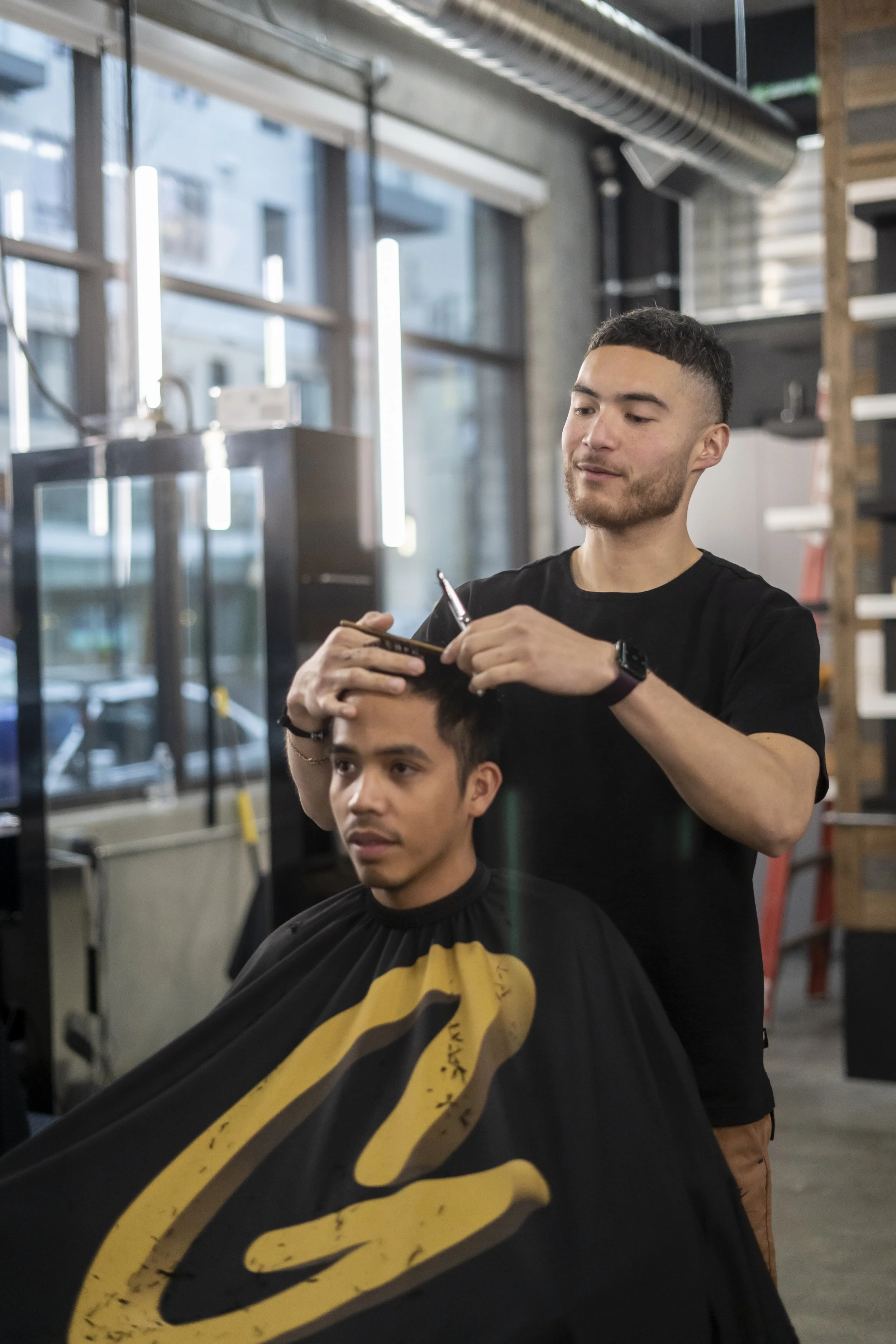 G. Circle Barber Lounge in Oakland, CA (4)