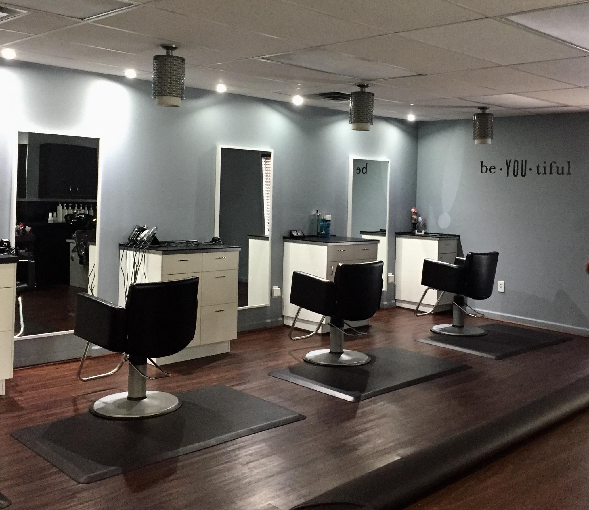 Salon 104 in South Lyon, MI