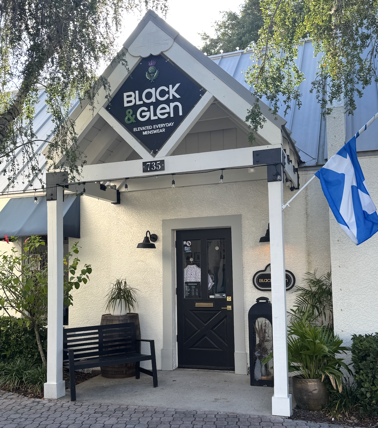 Black and Glen in Dunedin, FL
