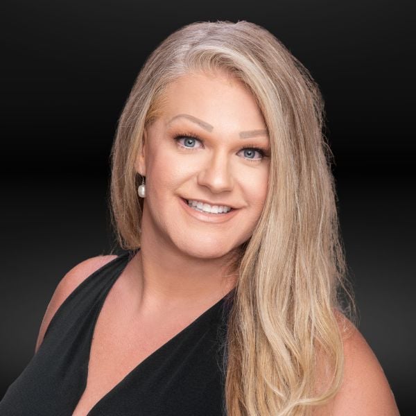 Amanda Gulla, Realtor - Preslee Real Estate in Strasburg, VA (4)