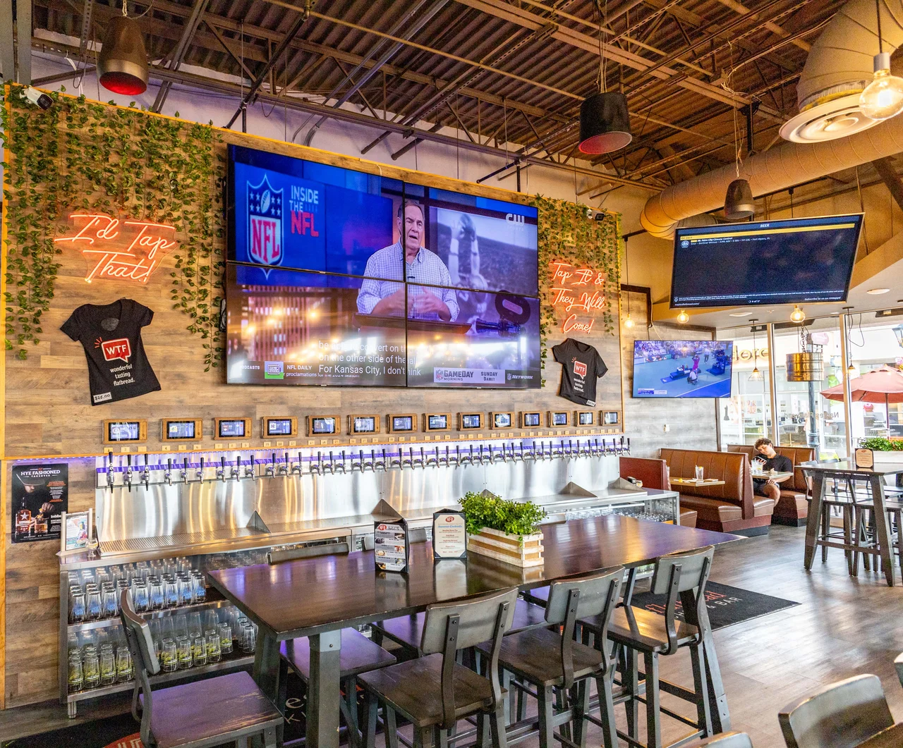 Naples Flatbread Kitchen & Bar in Estero, FL