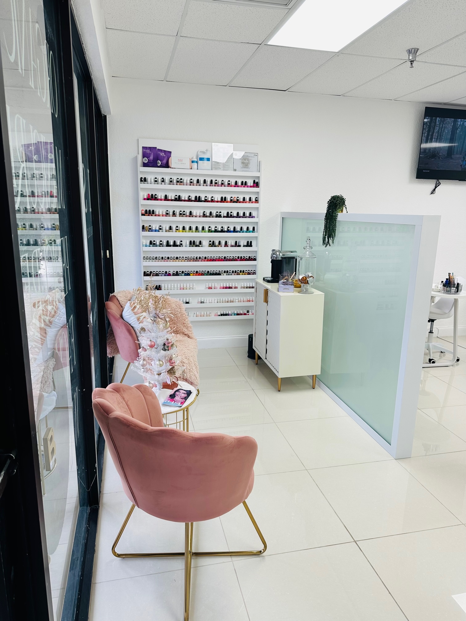 Brisé Nails & Spa in North Palm Beach, FL (2)