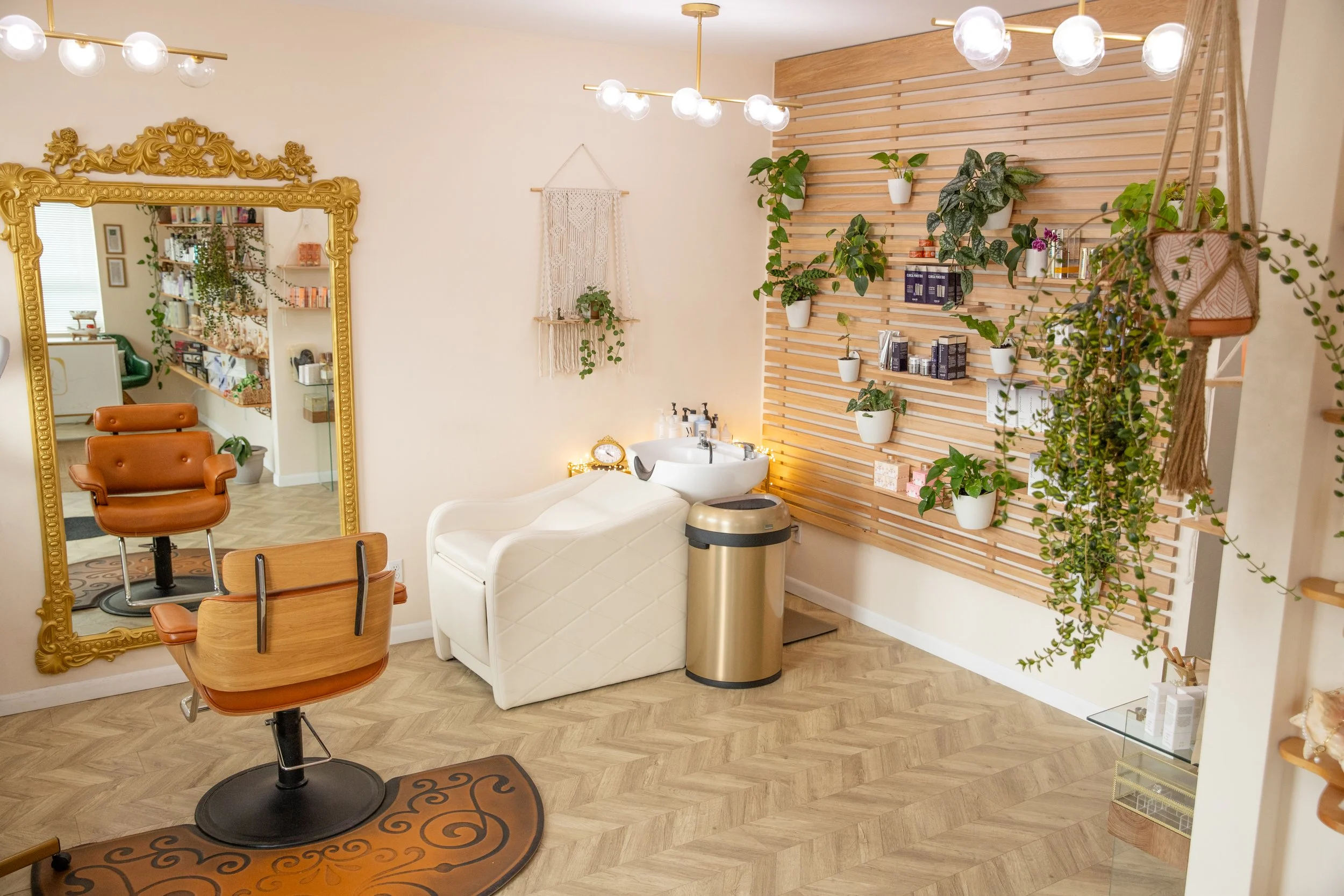 She's duBon Salon, Spa and Boutique in Hood River, OR (5)