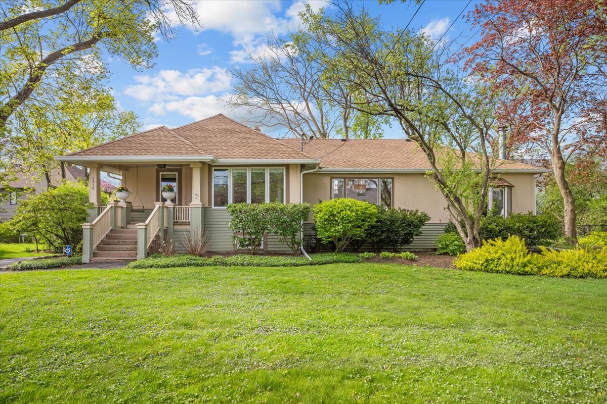 Lotzof Malk Residential - Jacqueline Lotzof and Stephanie Malk, Compass in Highland Park, IL (2)