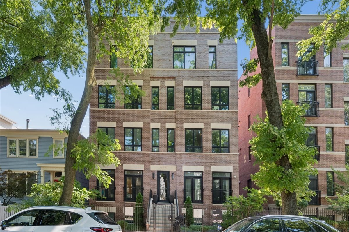 Lotzof Malk Residential - Jacqueline Lotzof and Stephanie Malk, Compass in Highland Park, IL (6)