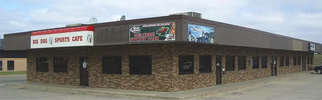 Big Dog Sports Cafe in North Mankato, MN (5)