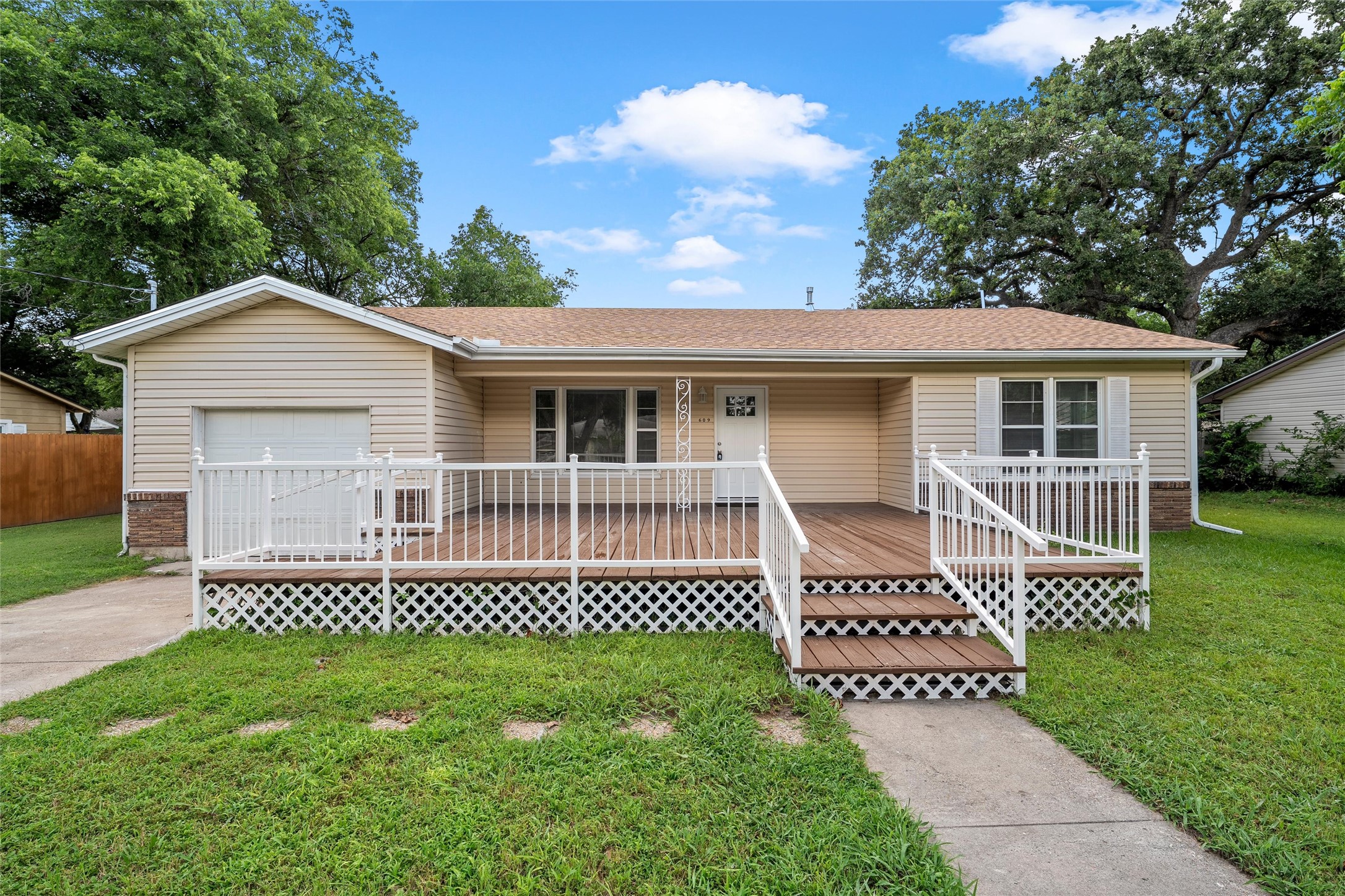 Danna Guille, Realtor in West, TX (6)