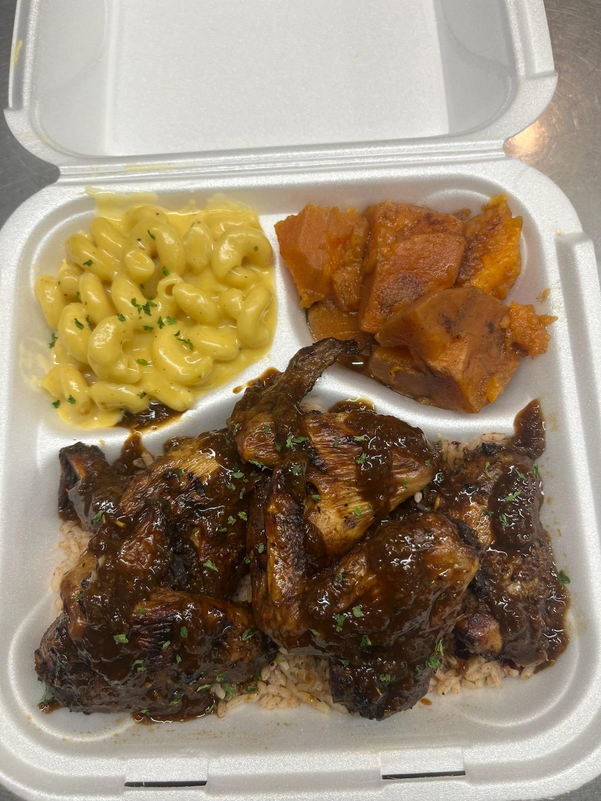 Dop's Jerk House in Bloomington, IL (2)
