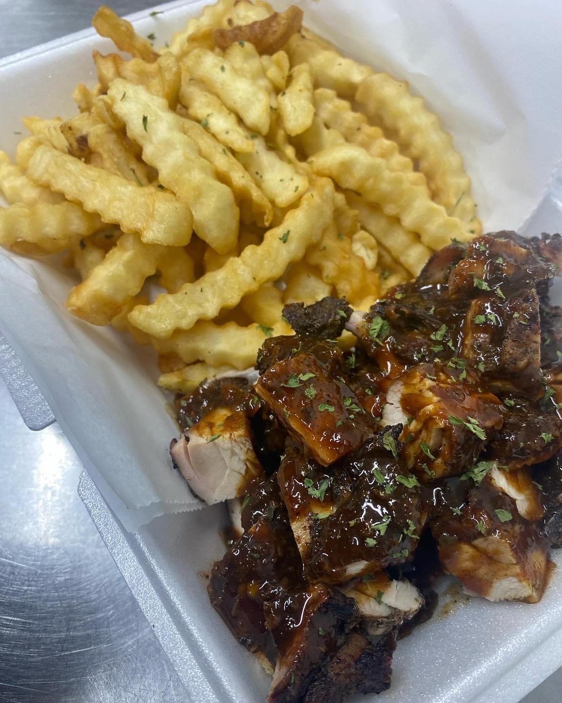 Dop's Jerk House in Bloomington, IL (6)