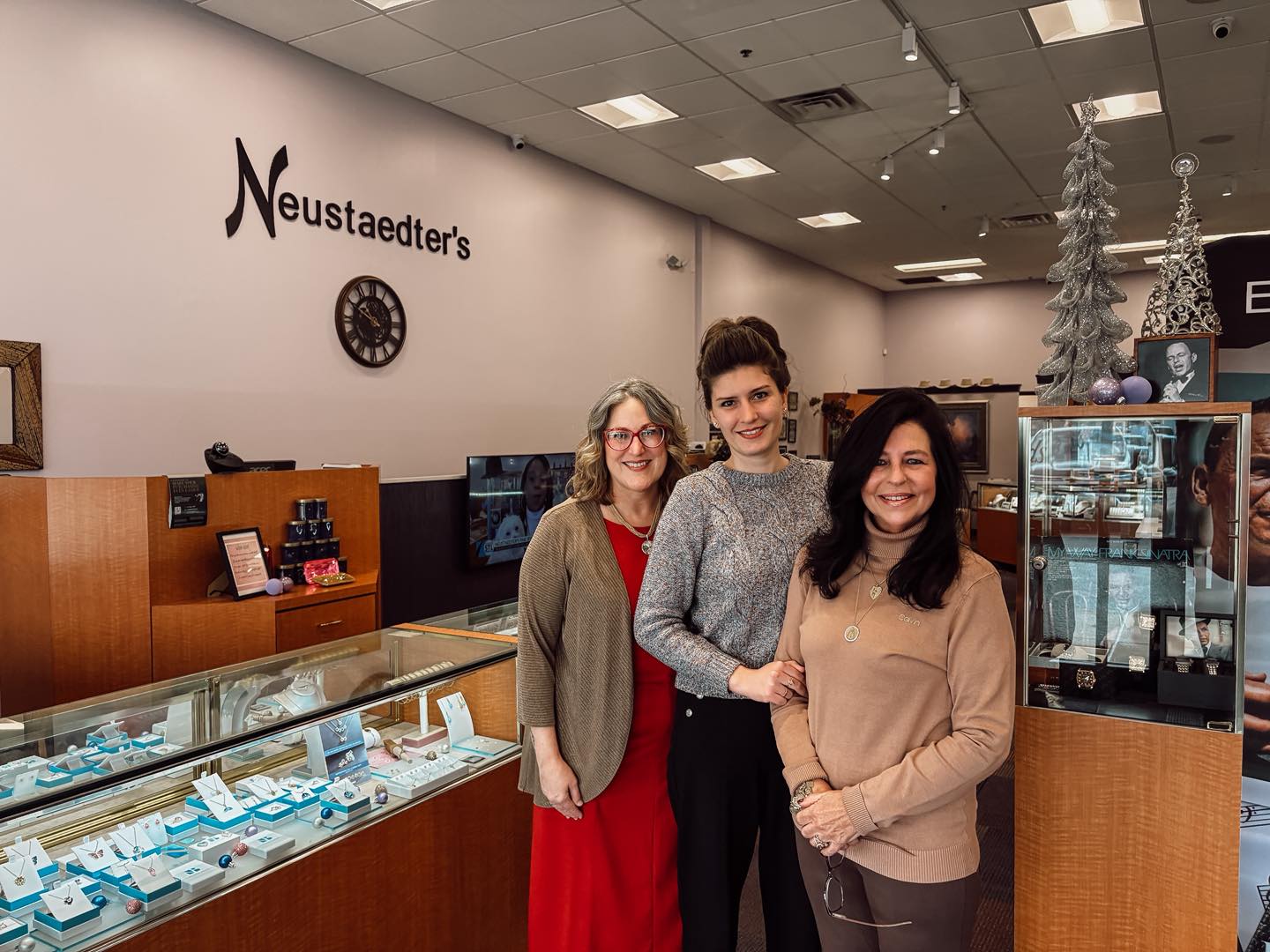 Neustaedter's Fine Jewelers in Kirkwood, MO (3)