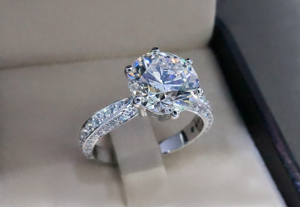 Neustaedter's Fine Jewelers in Kirkwood, MO (6)