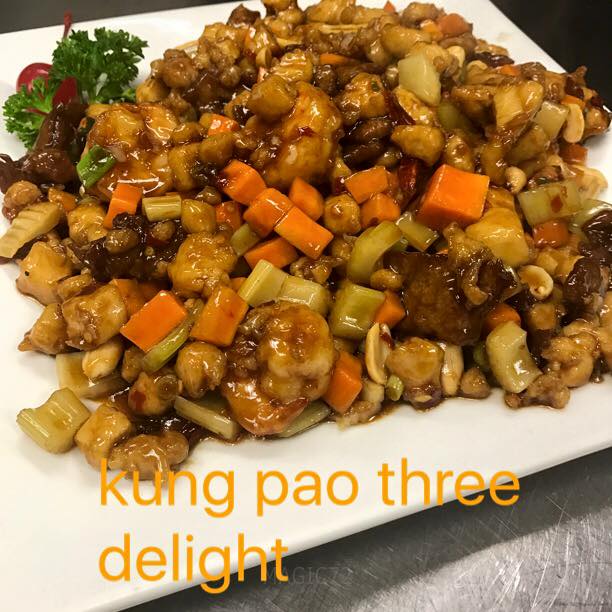 Jin's Asian Cafe in Sealy, TX