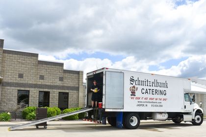 Schnitzelbank in Jasper, IN (6)