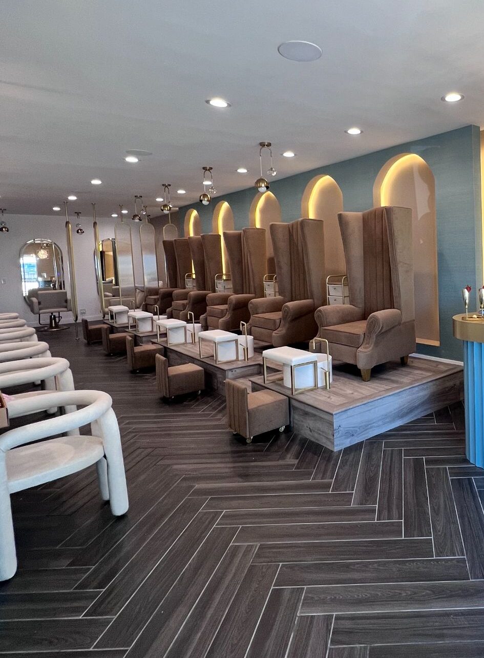 Queen B nail salon in Glendale, CA (3)