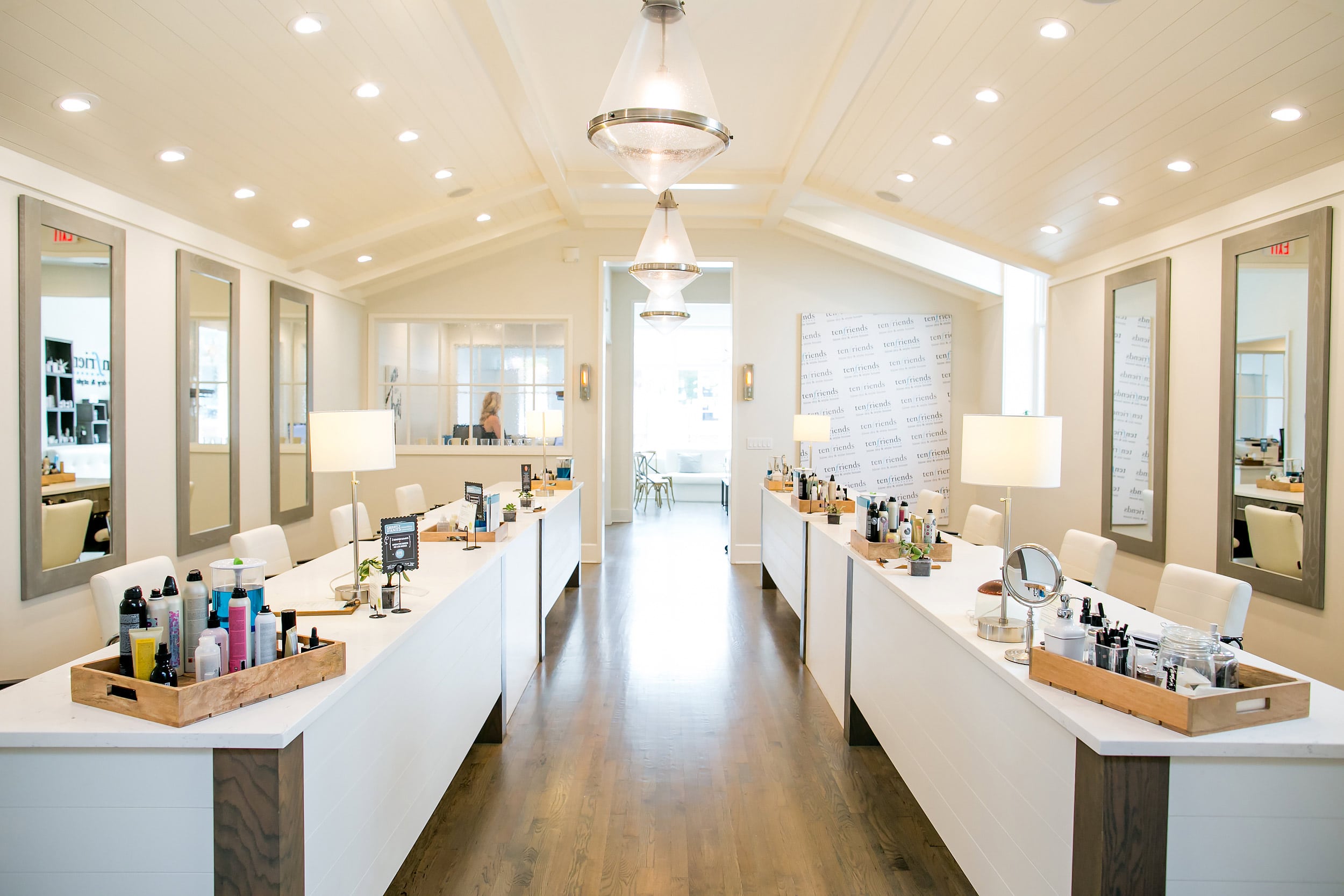 Ten Friends Blow Dry & Style House in Hinsdale, IL