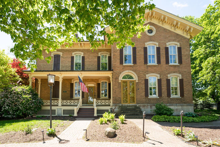 Kim Grant -John Greene Realtor: in Oswego, IL (2)