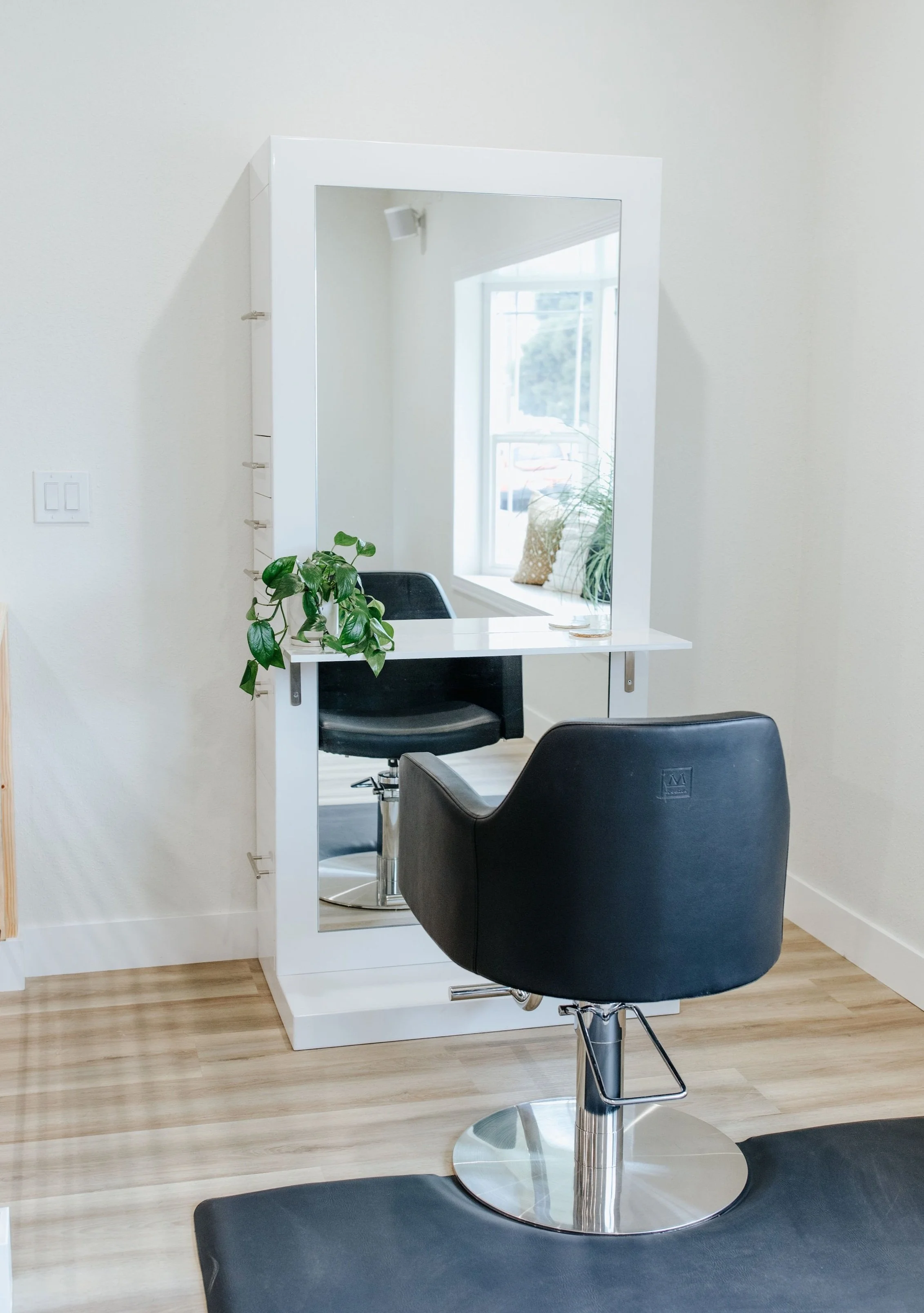 MANA Salon in Monmouth, OR (2)