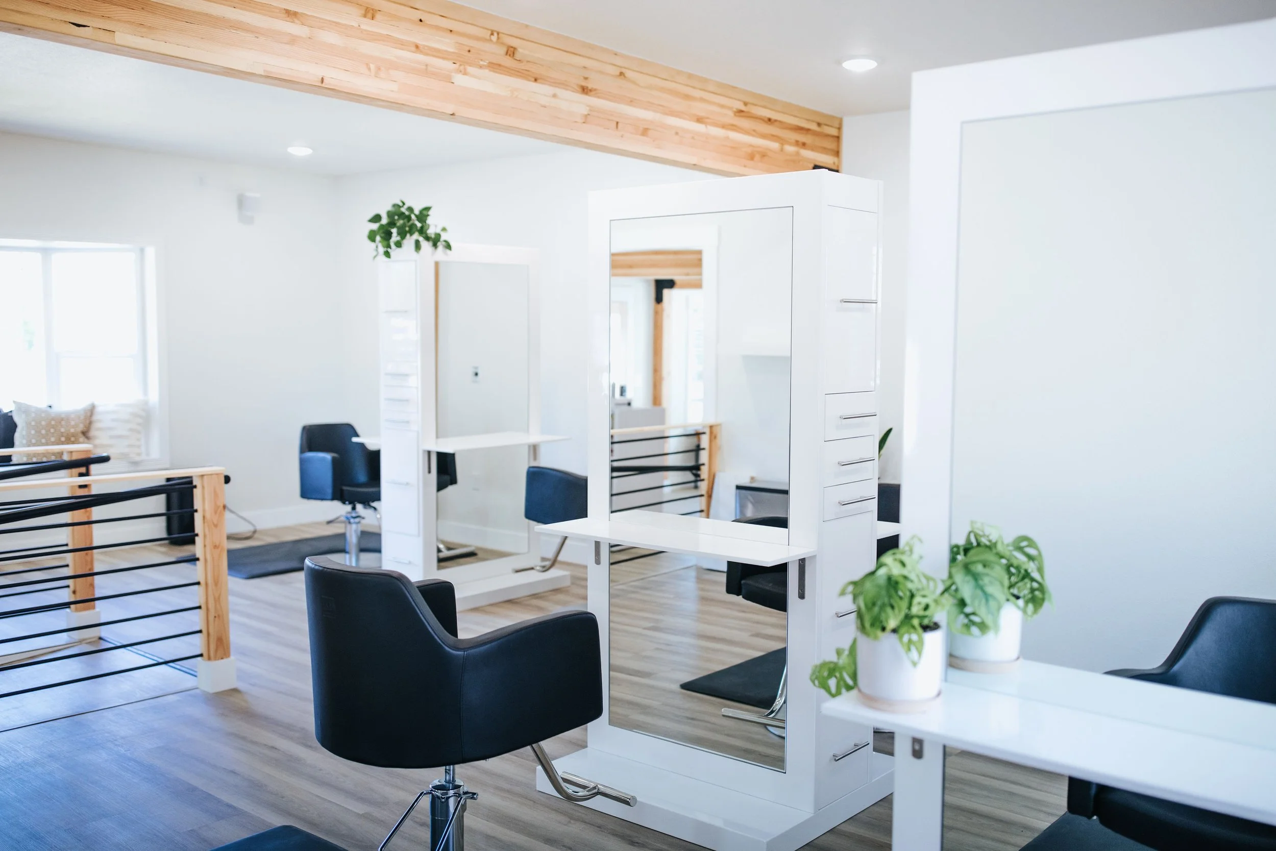 MANA Salon in Monmouth, OR (4)