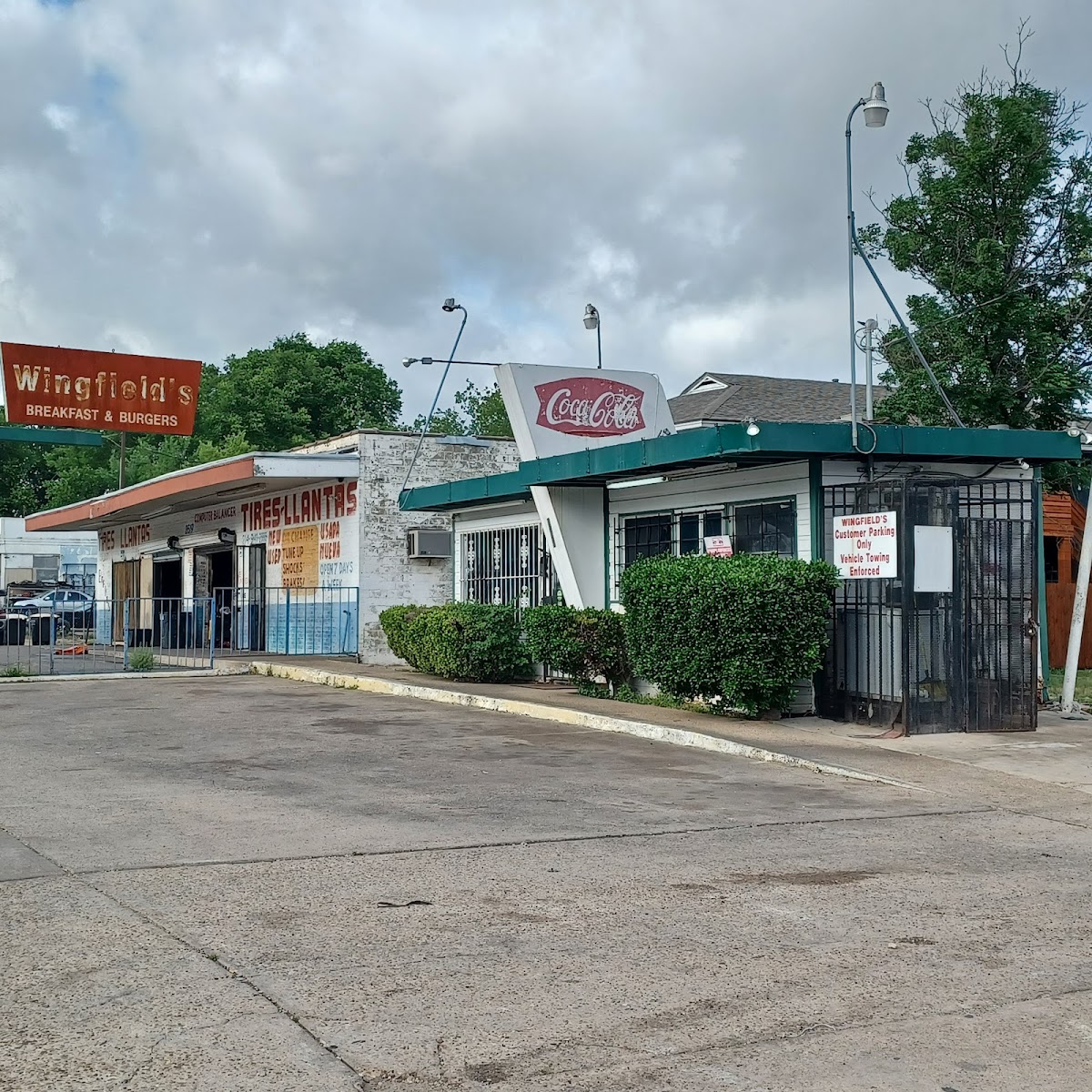 Jax Hamburgers in Liberty, TX (2)