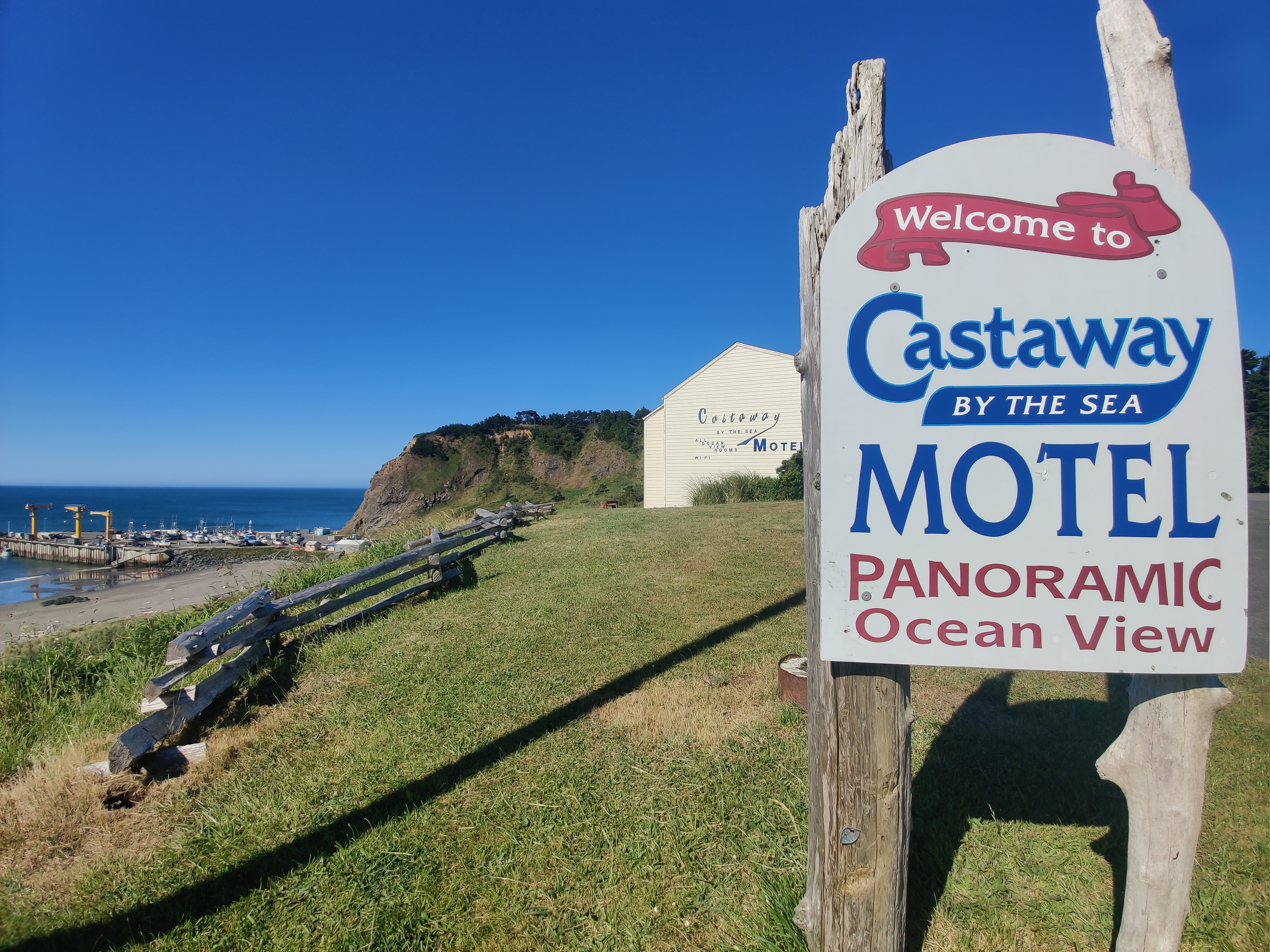 Castaway By the Sea in Port Orford, OR