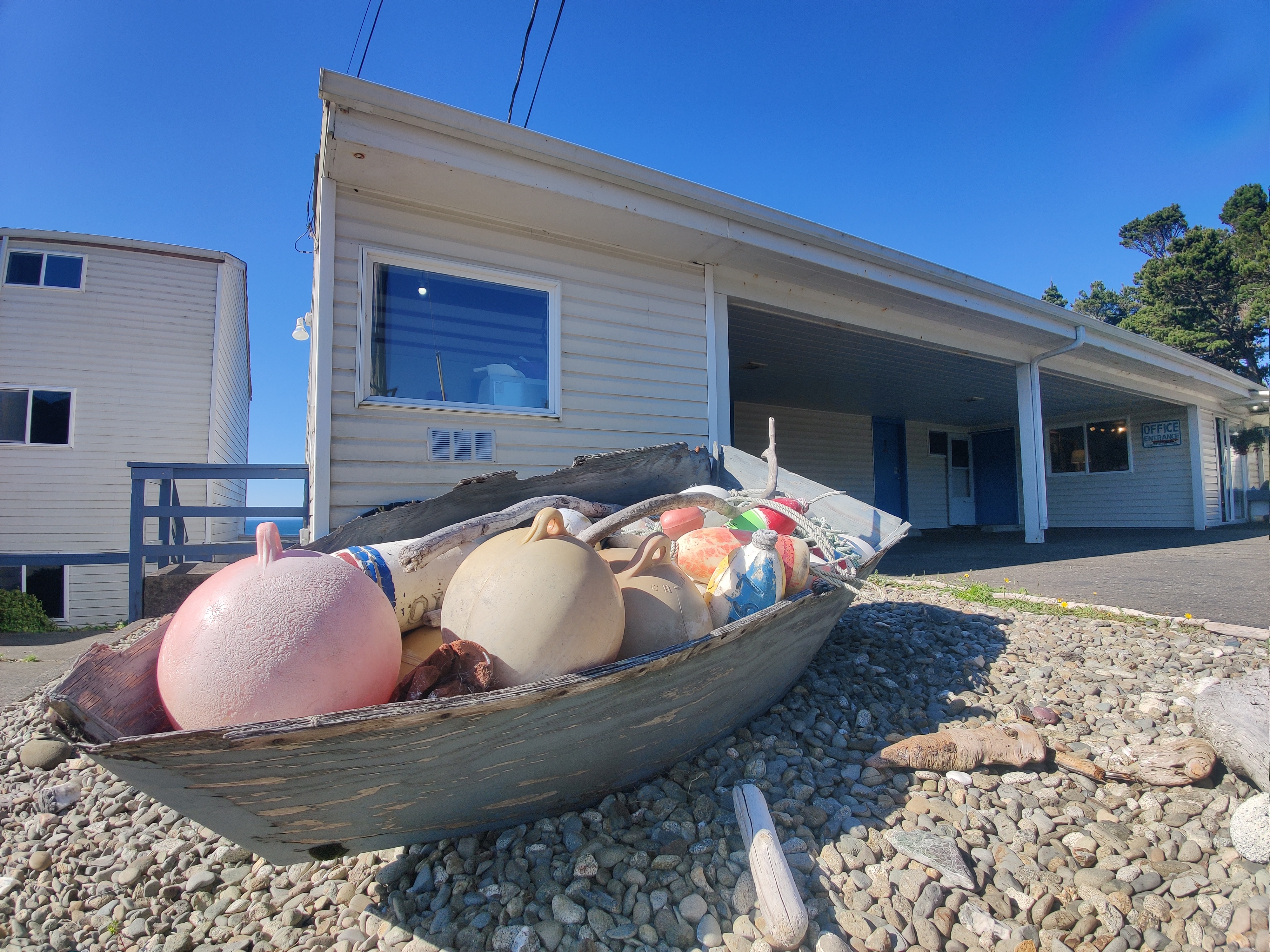Castaway By the Sea in Port Orford, OR (3)