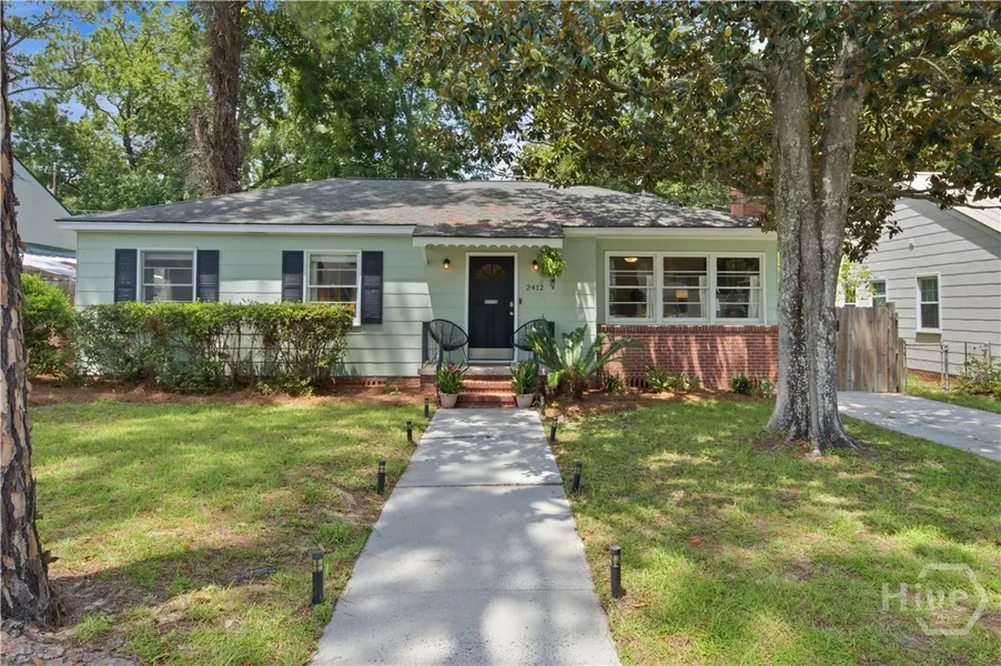 Barela Real Estate Group / Cathleen Barela in Richmond Hill, GA (5)