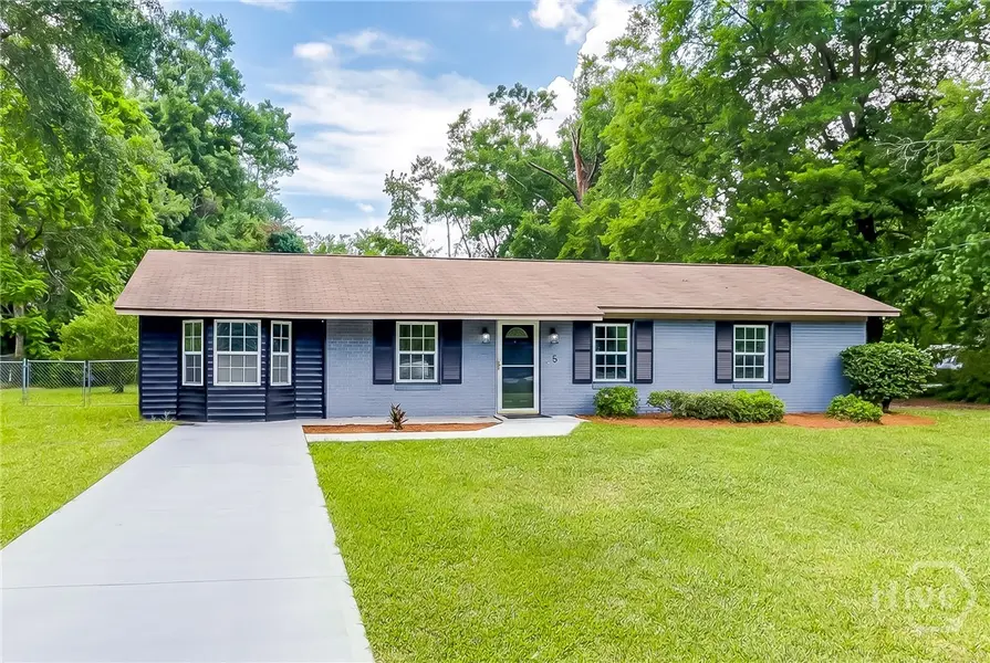 Barela Real Estate Group / Cathleen Barela in Richmond Hill, GA (6)