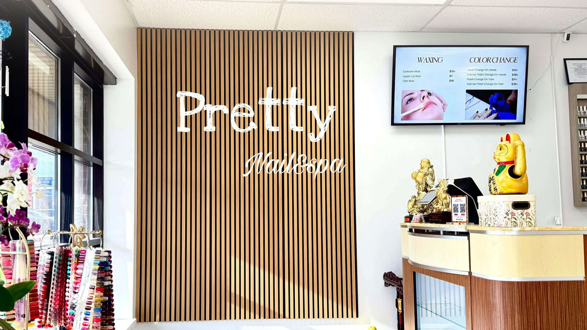 PRETTY NAILS & SPA in Germantown, WI (2)