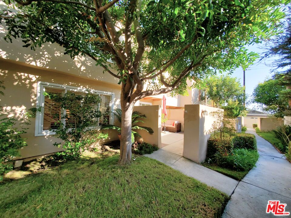 Deborah and Gulshen (DnG Is The Key) in El Segundo, CA (3)