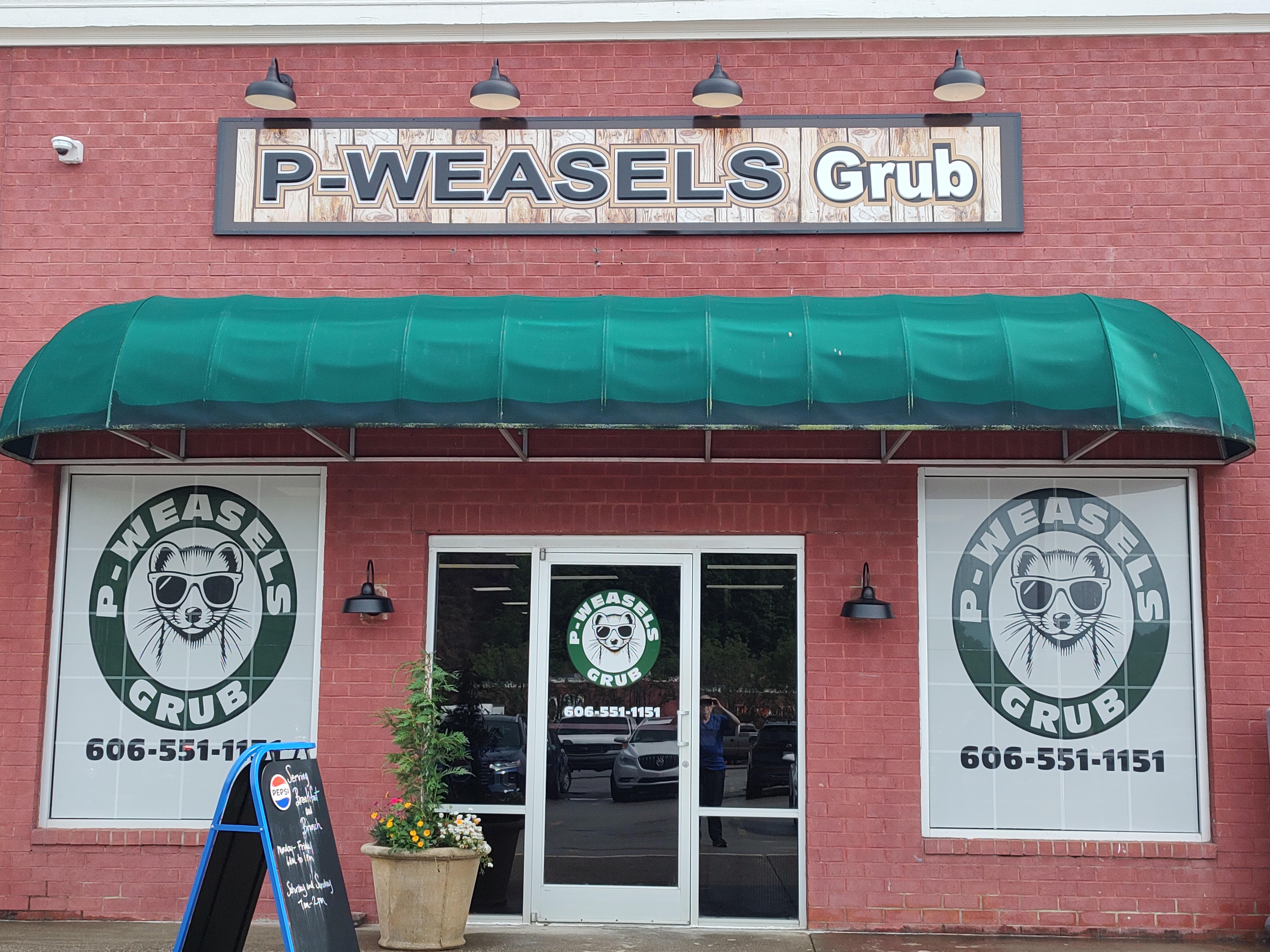 P-Weasels Grub in Hazard, KY