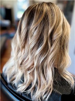 Ahh-Navrin Hair salon in McFarland, WI