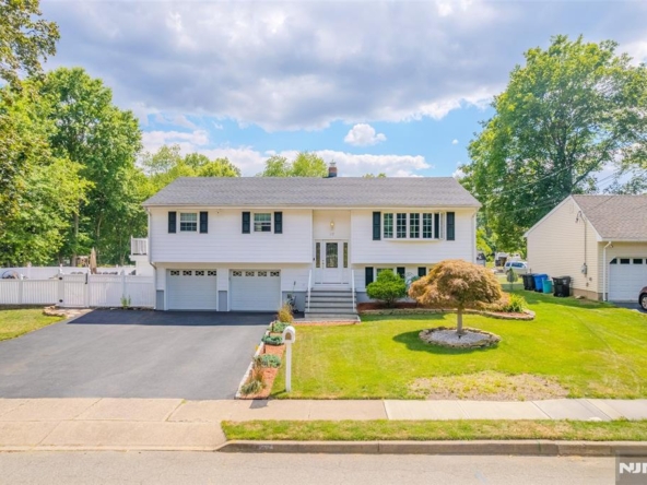C Land Realty (Palisades Park) in Palisades Park, NJ (4)