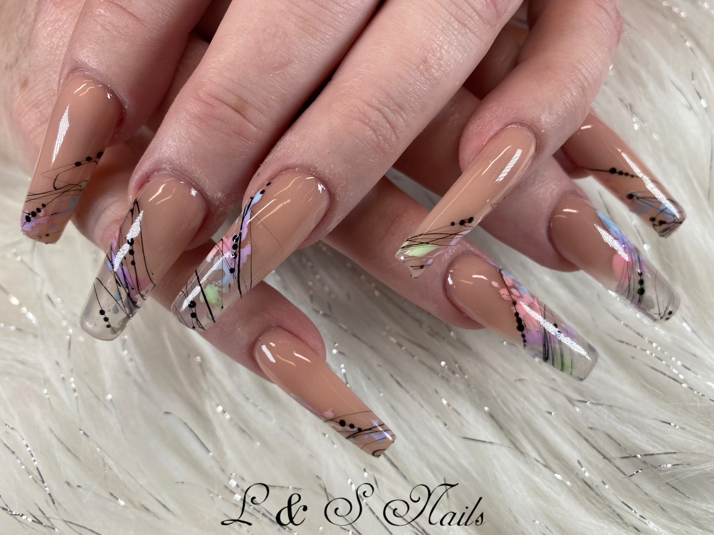 L & S Nails in Westover, WV