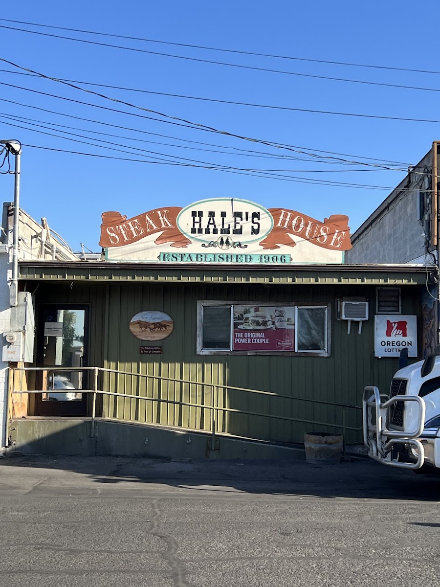Hale's Tavern in Hermiston, OR