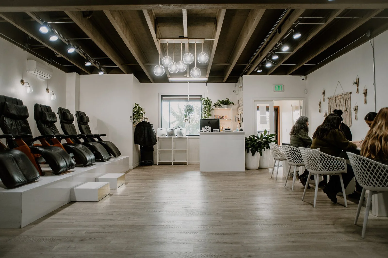 Charme Natural Nails Studio in Tacoma, WA (2)