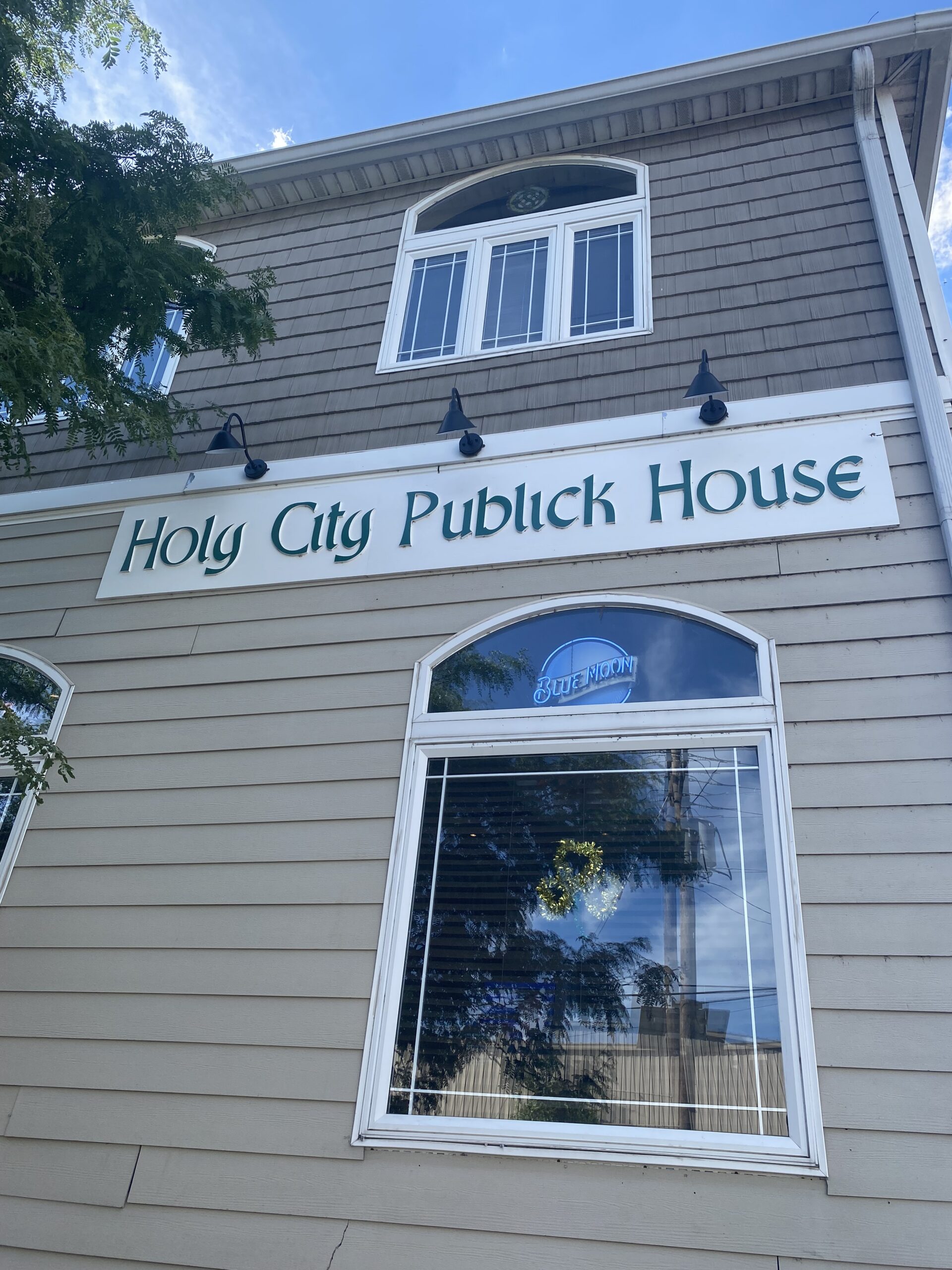 Holy City Publick House in Gloucester City, NJ (2)